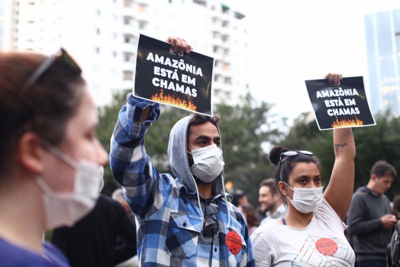 "Amazonien brennt": Proteste gegen die Regierung Bolsonaro in São Paulo