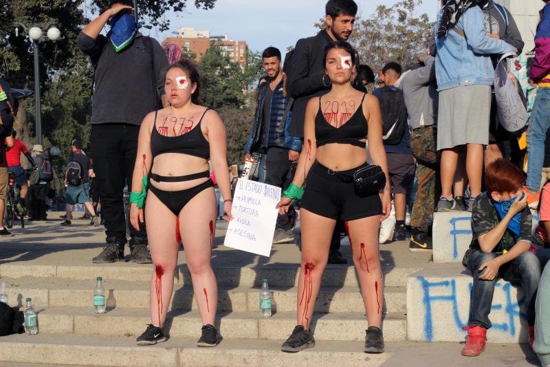 Damals wie heute: "Der chilenische Staat demütigt, foltert, vergewaltigt, mordet". Auch im Andenland müssen Frauen weiter um ihre Rechte kämpfen