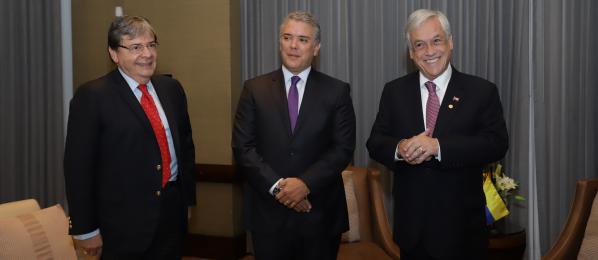 Die Präsidenten von Kolumbien und Chile, Iván Duque und Sebastián Piñera (hier mit dem kolumbianischen Außenminister Holmes Trujillo, links) wollen ein neues Regionalbündnis schaffen - und Unasur ersetzen