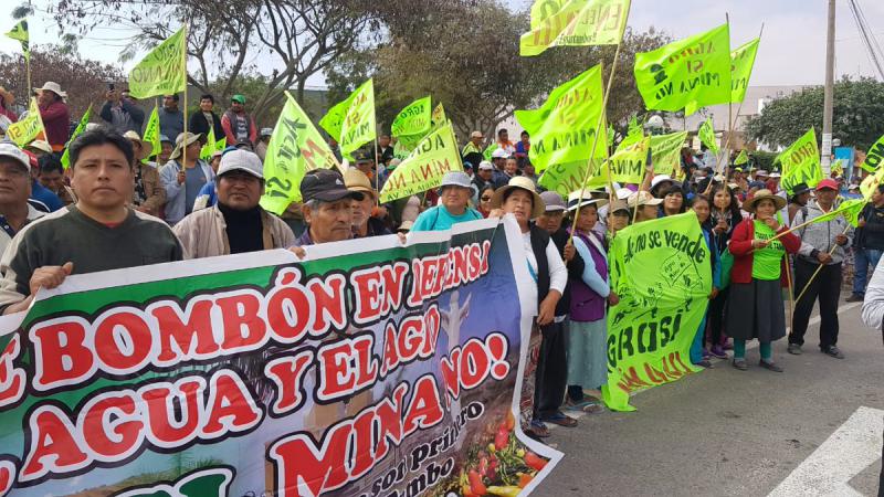 In Peru wird seit über einer Woche an vielen Orten des Landes gegen das Bergbauprojekt Tía María protestiert