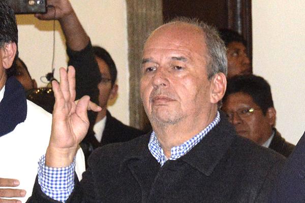 De-facto-Innenminister Arturo Murillo verlangt "kohärentes" Handeln des TSE bei Entscheidung über MAS-Ausschluss