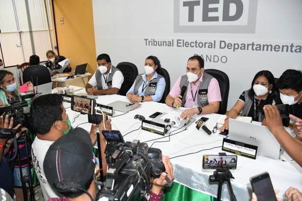 Die Wahlbehörde TSE hatte sich am Dienstag für den schleppenden Fortschritt entschuldigt