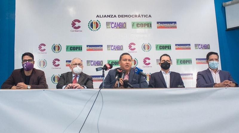 Vertreter der Parteien Demokratische Aktion, Hoffnung auf den Wandel, Cambiemos, Progessiver Fortschritt und Copei gaben die Gründung des Wahlbündnisses "Demokratische Allianz" bekannt