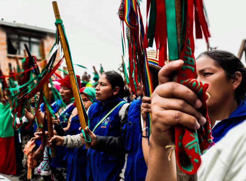 Frauen der Guardia Indígena bei einer Demonstration im Rahmen des landesweiten Streiks