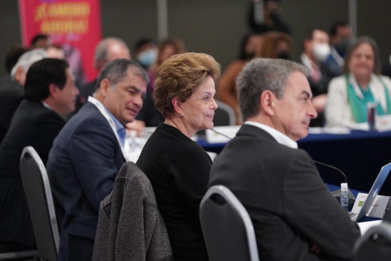 Die Ex-Präsident:innen Rafael Correa, Dilma Rousseff und José Luis Rodríguez Zapatero