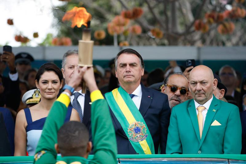 Zum diplomatischen Eklat kam es, als der Bolsonaro-Vertraute und Milliardär Hang (rechts im Bild) Portugals Staatschef Sousa wegdrängte