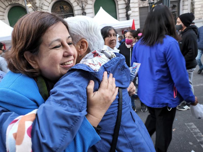 Esperanza Martínez bei einem Treffen mit Auslandsparaguayer:innen in Buenos Aires