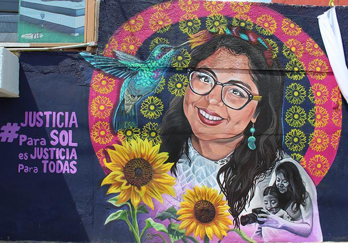 Wandbild zu Ehren von María del Sol Cruz Jarquín in Oaxaca de Juárez: "Gerechtigkeit für Sol bedeutet Gerechtigkeit für alle"