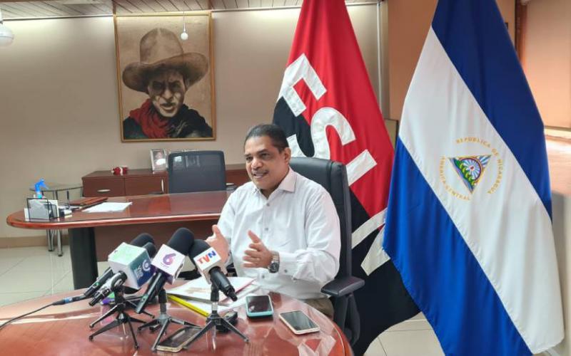 Nicaraguas Finanzminister Acosta bei der Pressekonferenz am 7. Januar