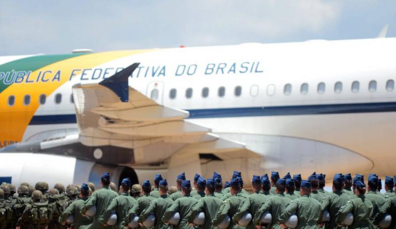 An Board offizieller Staatsflüge der brasilianischen Luftwaffe: Koffer voll Kokain.