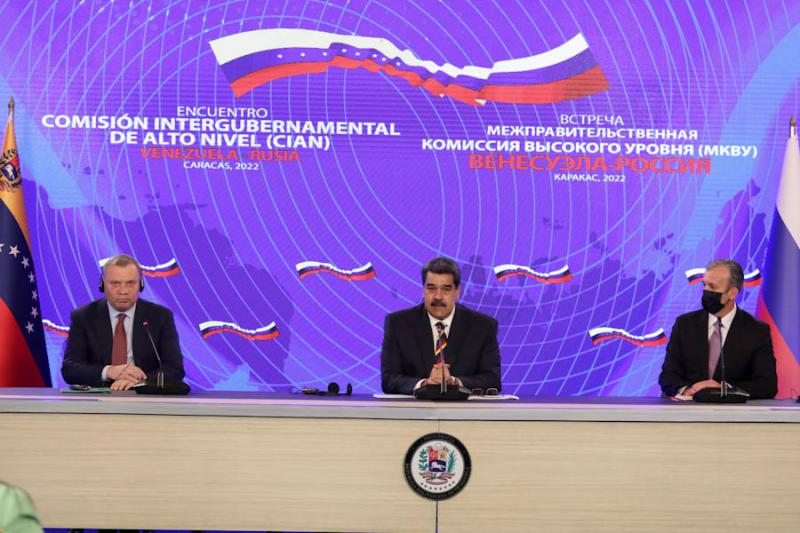 Das Treffen Maduros mit Borissow (links) wurde im Fernsehen übertragen. Rechts im Bild Minister El Aissami