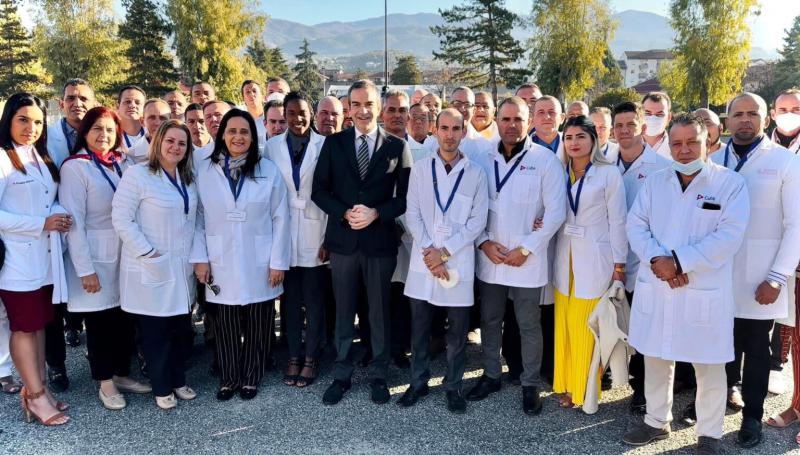 Occhiuto begrüßte die ersten 50 Mitglieder der medizinischen Brigade