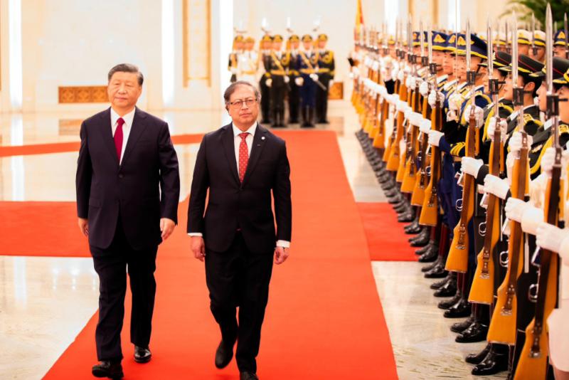 Xi Jinping und Gustavo Petro