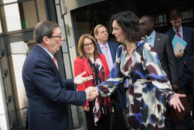 "Die eine so, der andere so": Kubas Außenminister Rodriguez mit seiner belgischen Amtskollegin Lahbib