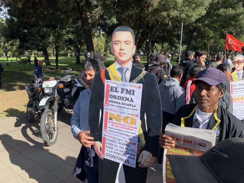 "Der IWF befiehlt, Noboa gehorcht". Protestaktionen in Quito