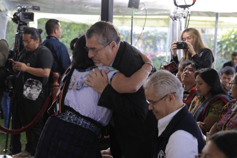 Bernardo Arévalo während seines Besuches im Departamento Sololá, Guatemala