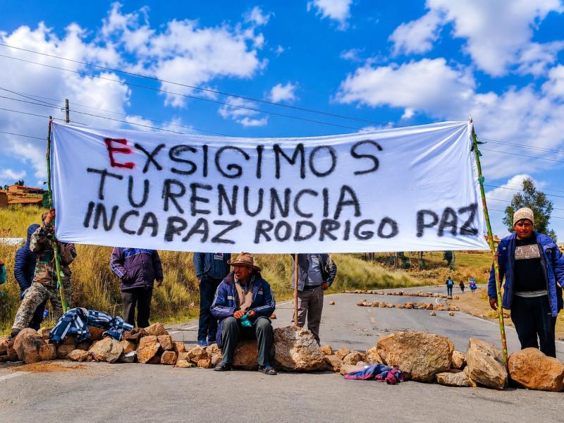 Protestierende fordern in Bolivien den Rücktritt von Präsident Rodrigo Paz