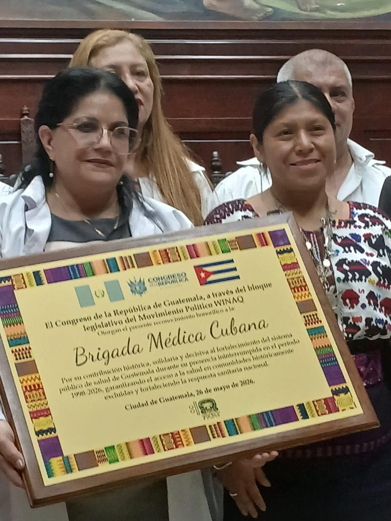Kubanische Ärzte bei einer Auszeichnung in Guatemala, das US-Außenministerium nennt ihre Tätigkeit "Sklavenarbeit"