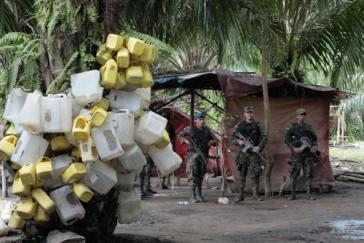 Militär bei der Räumung der besetzten Siedlung Paso de Aguán in der Aldea Panamá