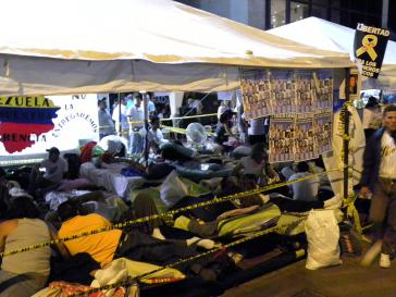 Die Hungerstreikenden vor der OAS in Caracas