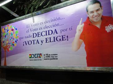 Ein Plakat des Obersten Wahlrats in Bolivien wirbt für die Beteiligung an der Justizwahl