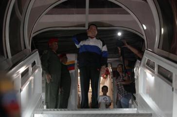 Präsident Hugo Chávez bei seiner Abreise nach Kuba
