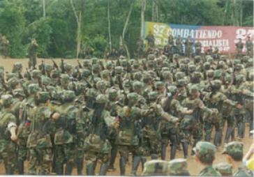 FARC-Kämpfer während der letzten Friedensgespräche in San Vicente de Caguán