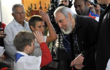 Fidel Castro bei Stimmabgabe