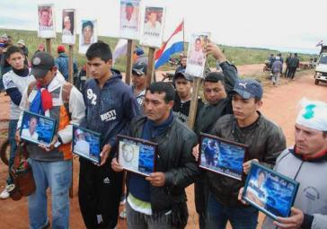 Angehörige der ermordeten Kleinbauern und Landlosen fordern Gerechtigkeit
