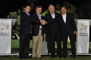 Präsidenten der Hauptländer der Pazifik-Allianz beim 7. Gipfel im Jahr 2013. Von links nach rechts: Enrique Peña Nieto (Mexiko), Juan Manuel Santos (Kolumbien), Sebastián Piñera (damaliger Präsident von Chile) und Ollanta Humala (Peru).