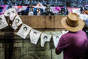 In ganz Mexiko fordern Menschen die Aufklärung im Fall der verschleppten Studenten - hier in Oaxaca