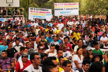Versammlung von Bauern und Vertretern der linken Bewegung Marcha Patriótica beim Streik im vergangenen Jahr