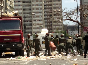Aktivist und Militär wurden beim Abbauen von Barrikaden gezielt erschossen