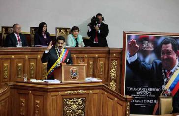 Präsident Maduro am Mittwoch vor dem Parlament