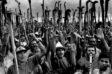 "Das Zeichen des Sieges" aus der Reihe MST des Photographen Sebastião Salgado