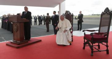 Raúl Castros bei der Begrüßungszeremonie für Papst Franziskus