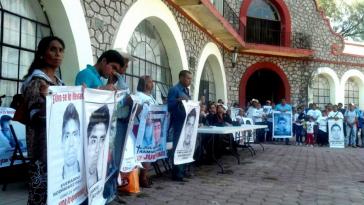 Die GIEI-Expertengruppe besuchte die Escuela Normal Rural Raul Isidro Burgos in Ayotzinapa