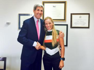US-Außenminister John Kerry und die Ehefrau von López, Lilian Tintori, bei ihrem Treffen am 1. September