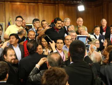 Internationale Wahlbegleiter kamen im Präsidentenpalast Miraflores mit Maduro zusammen