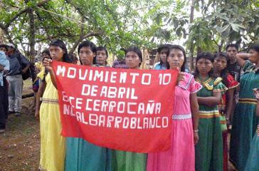 Indigene Frauen der Bewegung 10. April (M-10): "Nein zu Barro Blanco".