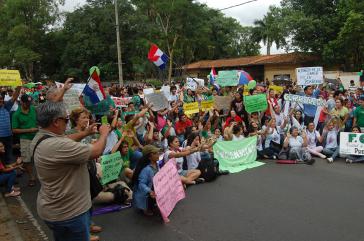 Bürgerprotest gegen die neoliberalen Maßnahmen Horacio Cartes'