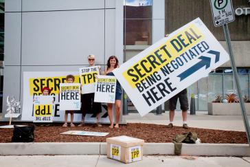 Protest gegen die TPP-Geheimverhandlungen 2014 in Ottawa