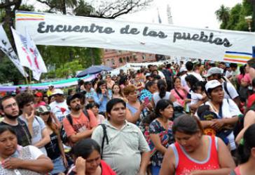 Das Treffen der Völker in Buenos Aires aus Kritik an Regierung von Macri