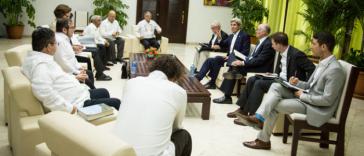 Farc-Delegierte im Gespräch mit Kerry