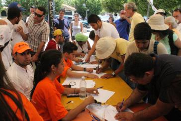Unterschriftensammlung für das Abwahlreferendum im Bundesstaat Anzoategui