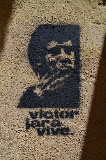 Graffiti "Víctor Jara lebt" im katalanischen Ciutat Vella