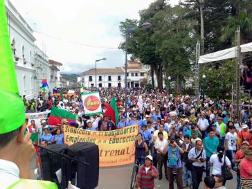 In Bogotá nahmen mindestens 15.000 Menschen an verschiedenen Protesten teil