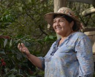 Bäuerin Sandra Roma Moya gehört zur Kooperative FAPECAFES