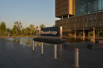 Eingang des Thyssenkrupp-Hauptquartiers in Essen. Kritik an Politik in Brasilien