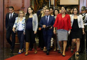 Die Mehrheit der Abgeordneten der Regierungspartei von Ecuador, Alianza País, unterstützt den amtierenden Präsidenten